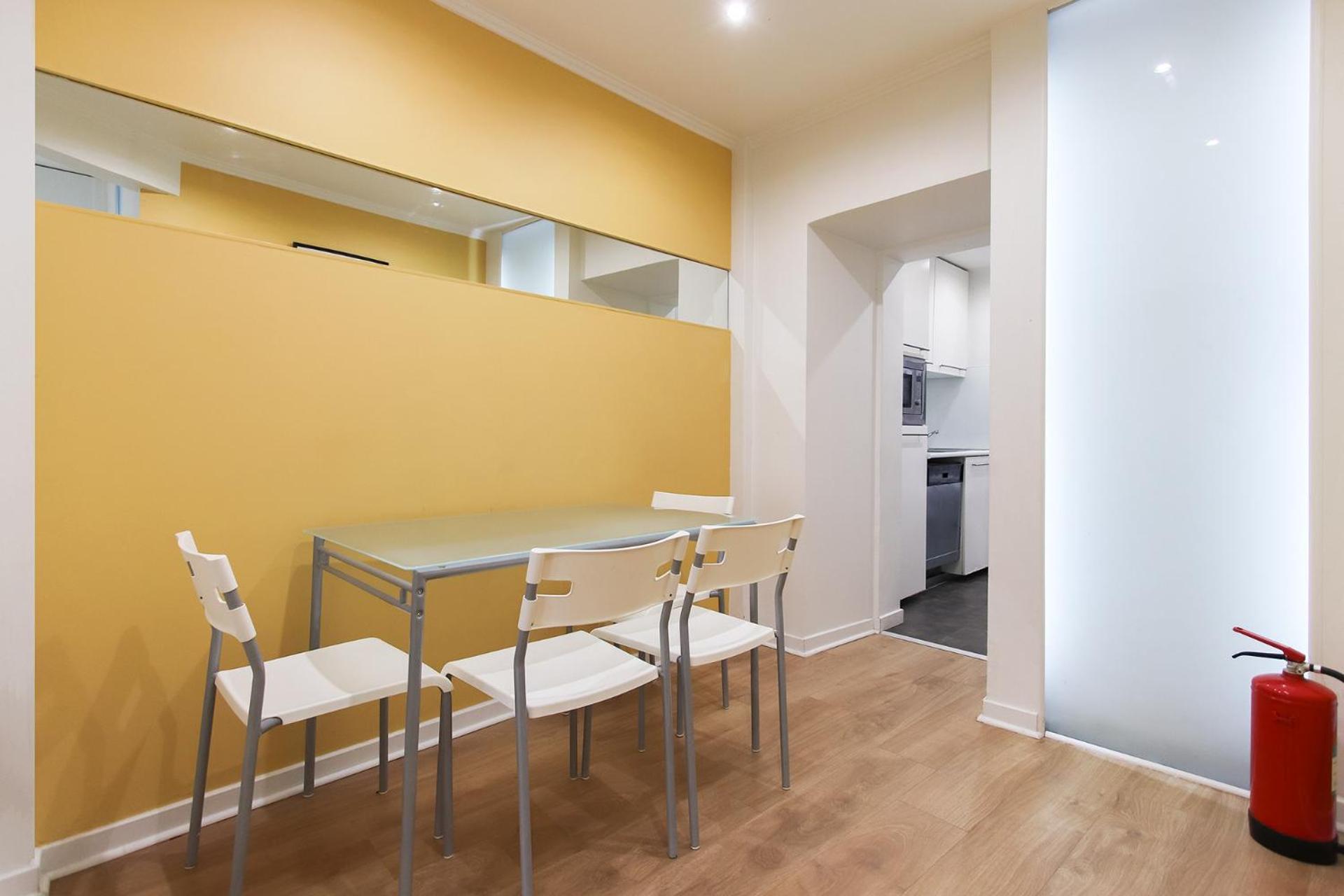 Apartment Downtown Charming Ii By Homing *