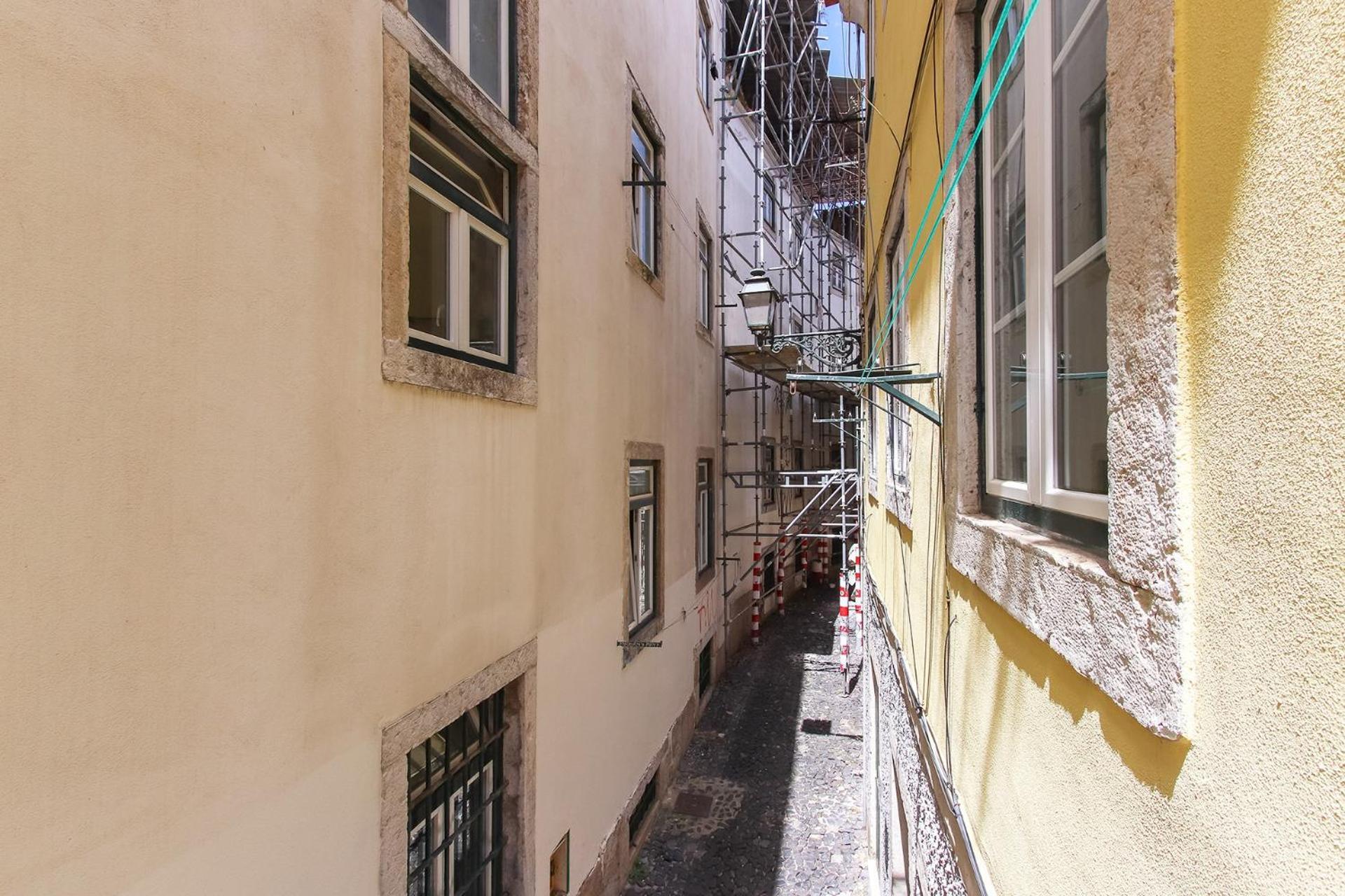 Apartment Downtown Charming Ii By Homing *